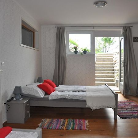 Spodnji Otok Apartma Romana מראה חיצוני תמונה
